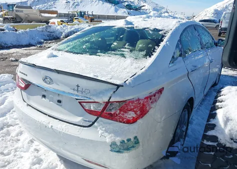 2013 Hyundai Sonata Limited z USA, uszkodzony, nr VIN 5NPEC4AC2DH622721